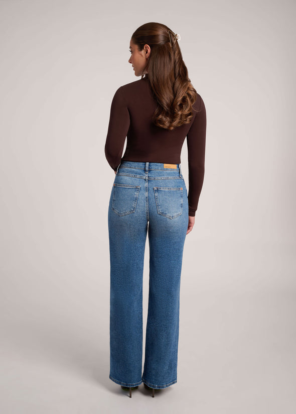 Lily 2637