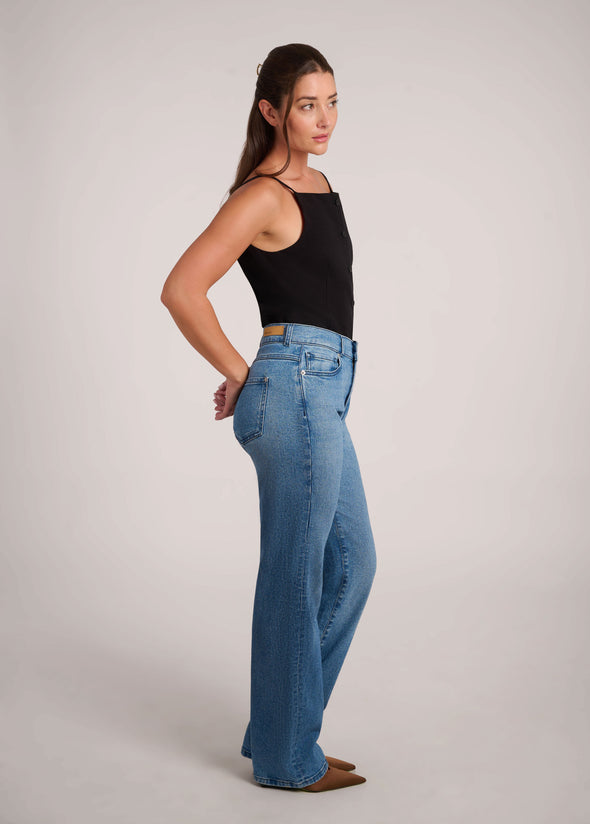 Chloe 2838