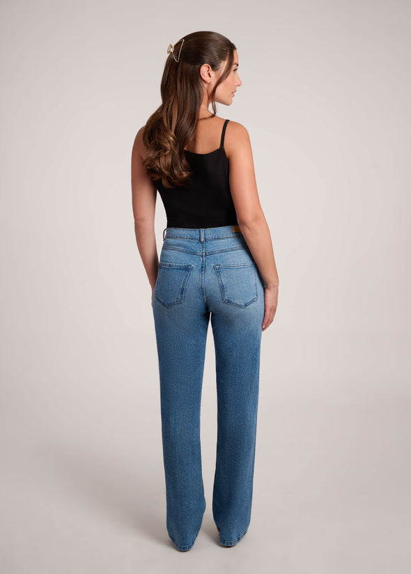 Chloe 2838