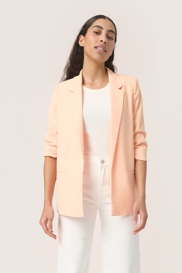 Shirley apricot ice jacket recycled fibers