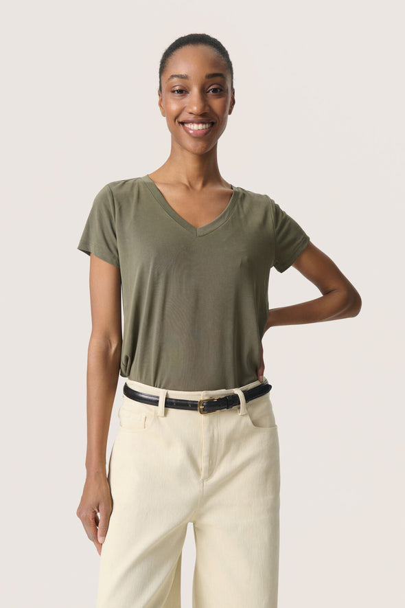 T-shirt Columbine col en v grape leaf TENCEL™