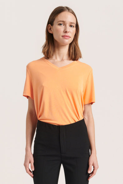T-shirt Columbine v-neck tangerine LENZING™ ECOVERO™ certified