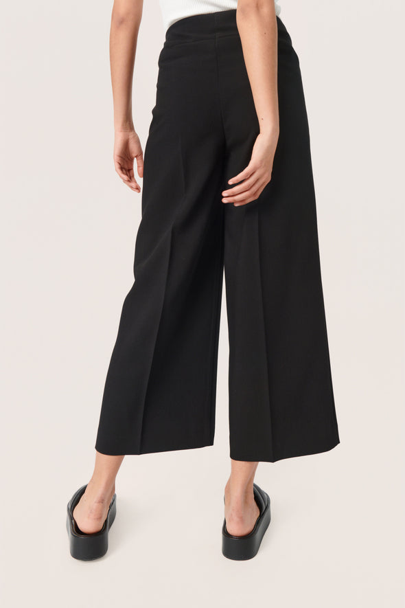 Corinne Wide Cropped Pants black