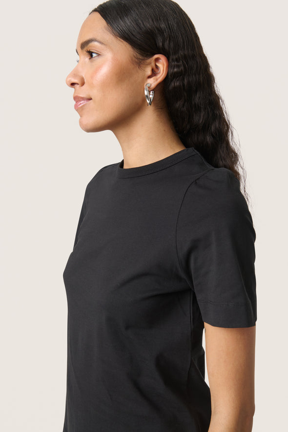 Jina black T-shirt