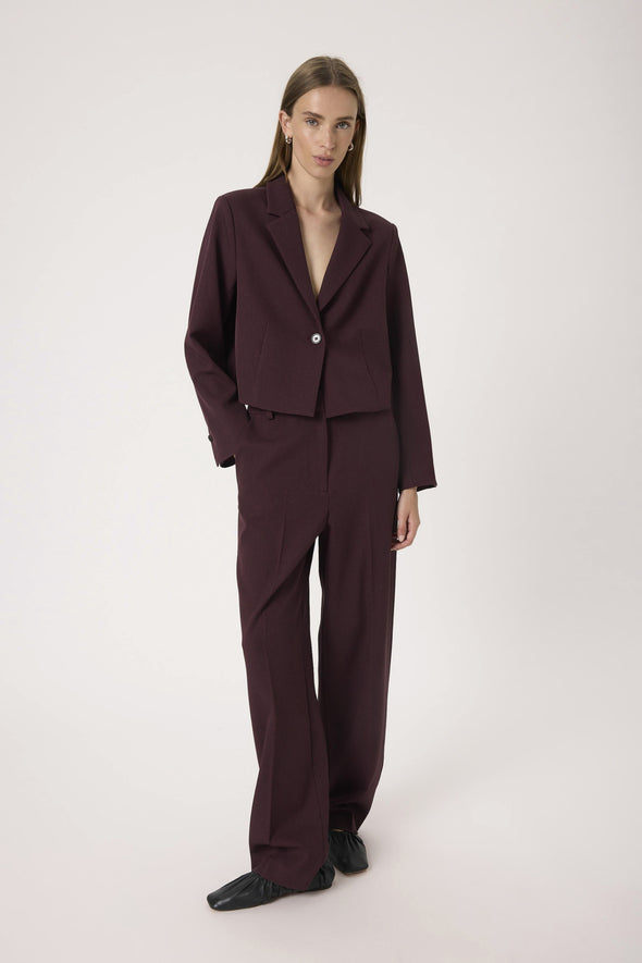 Veston Lilu Corinne crop