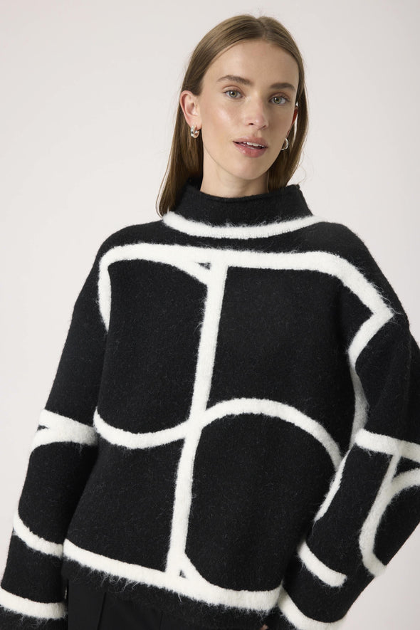 Sorea black sweater