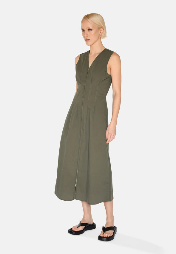 Robe Casey