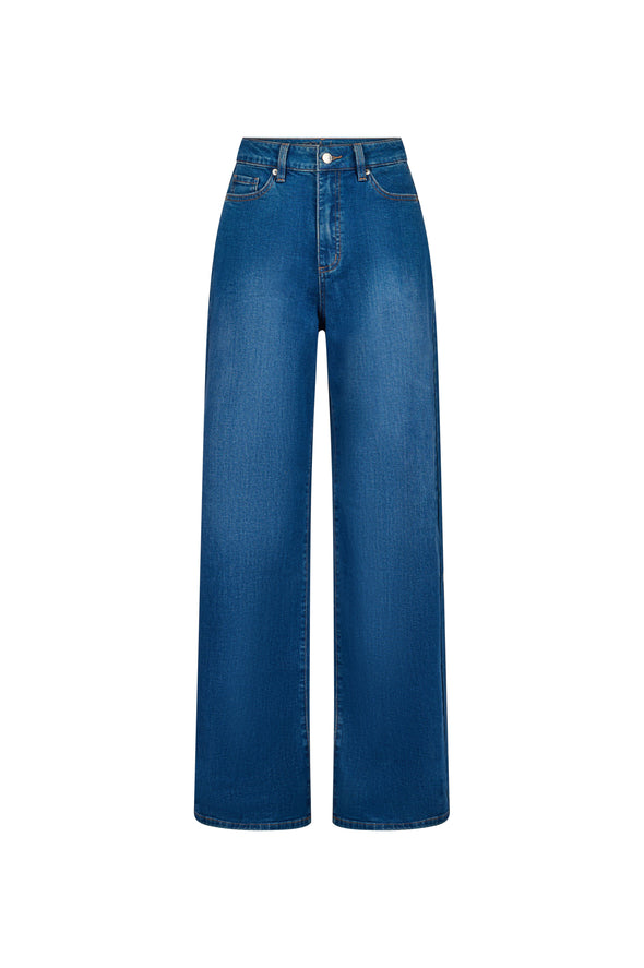 Lily 2822