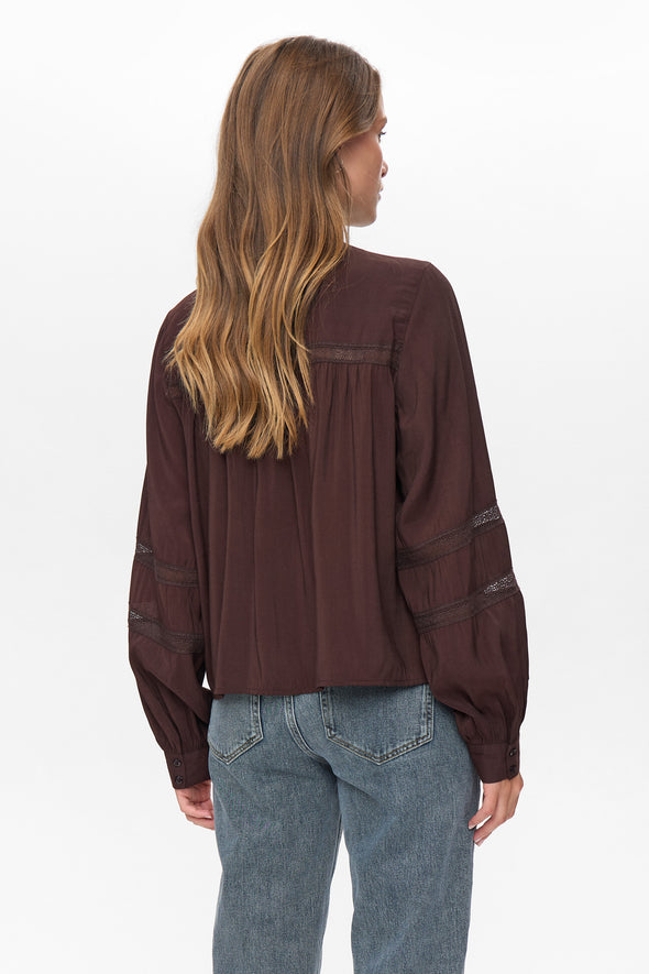 Nurika black coffee shirt