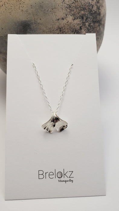 Petite Feuille de Ginkgo necklace in silver