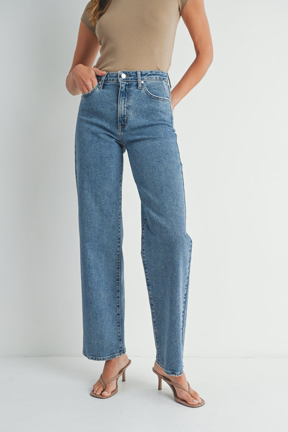 Long-leg medium denim jeans