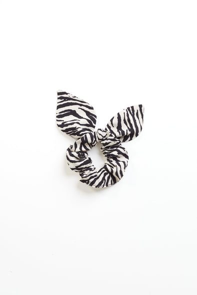 scrunchie zebra 